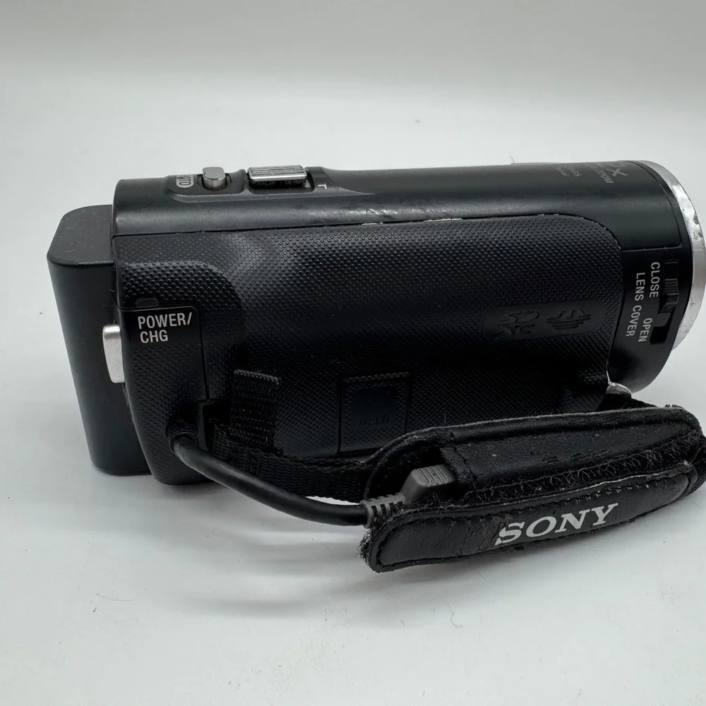 Sony Handycam HDR-CX230 HD Camcorder Black Carl Zeiss 32x Zoom FOR PARTS
